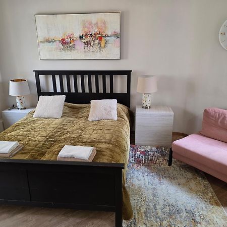 Apartment In The Heart Of Old Рига Екстериор снимка