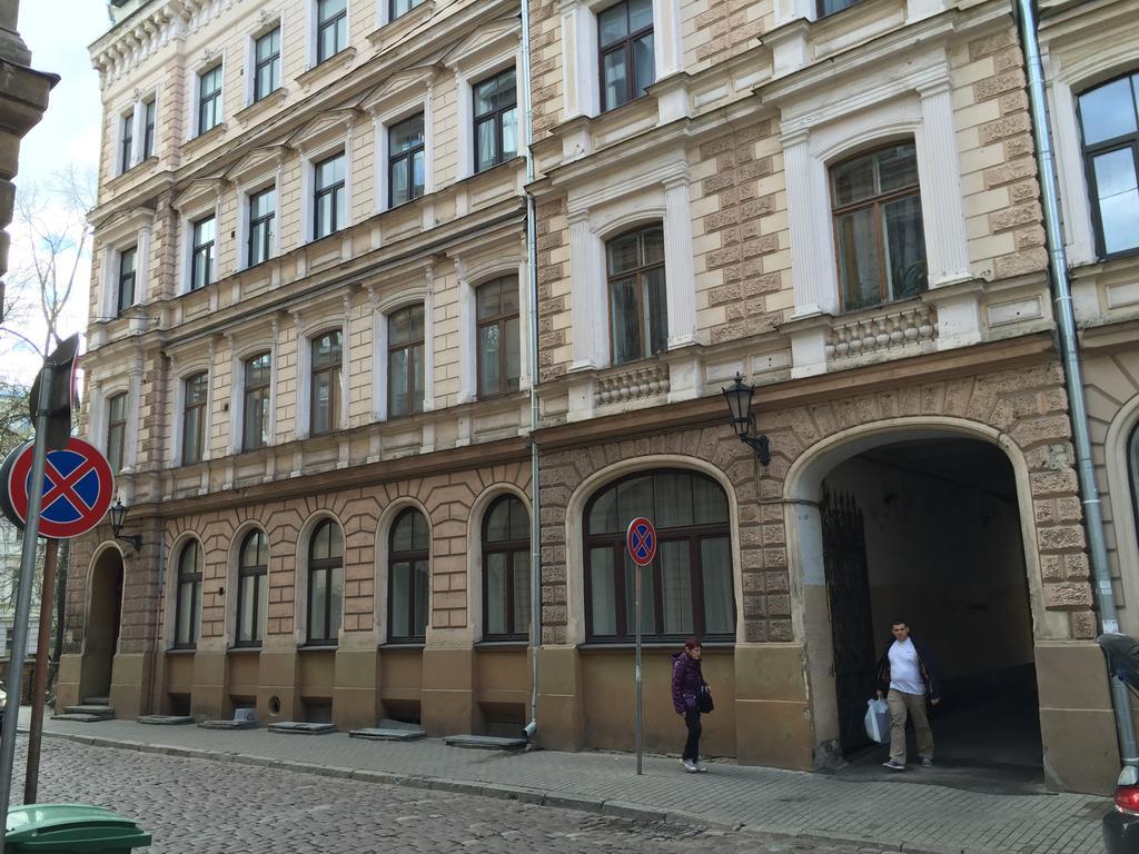 Apartment In The Heart Of Old Рига Екстериор снимка